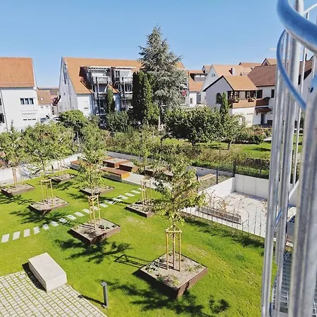 Ticasa Palms Zentral-Outlet-Smarttv-Aufzug-Stylisch-Unique Metzingen  Exterior photo