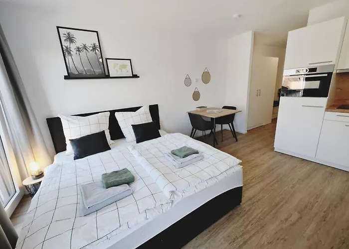 Ticasa Palms Zentral-Outlet-Smarttv-Aufzug-Stylisch-Unique