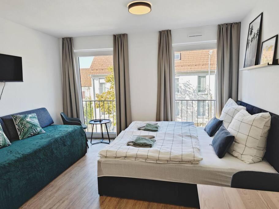Ticasa Palms Zentral-outlet-smarttv-aufzug-stylisch-unique * Metzingen (Tubingen)