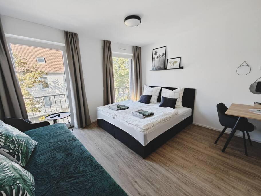 Ticasa Palms Zentral-outlet-smarttv-aufzug-stylisch-unique Apartment Metzingen (Tubingen)